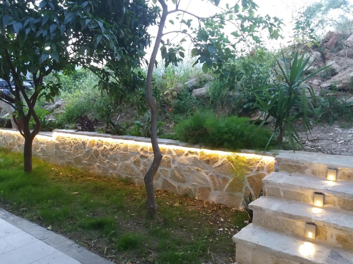Akrotiri